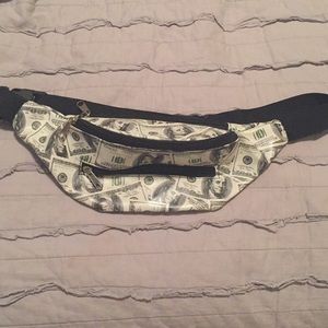 Money Fany Pack